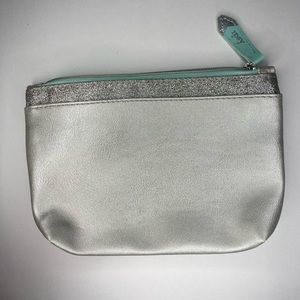 Ipsy makeup bag- silver